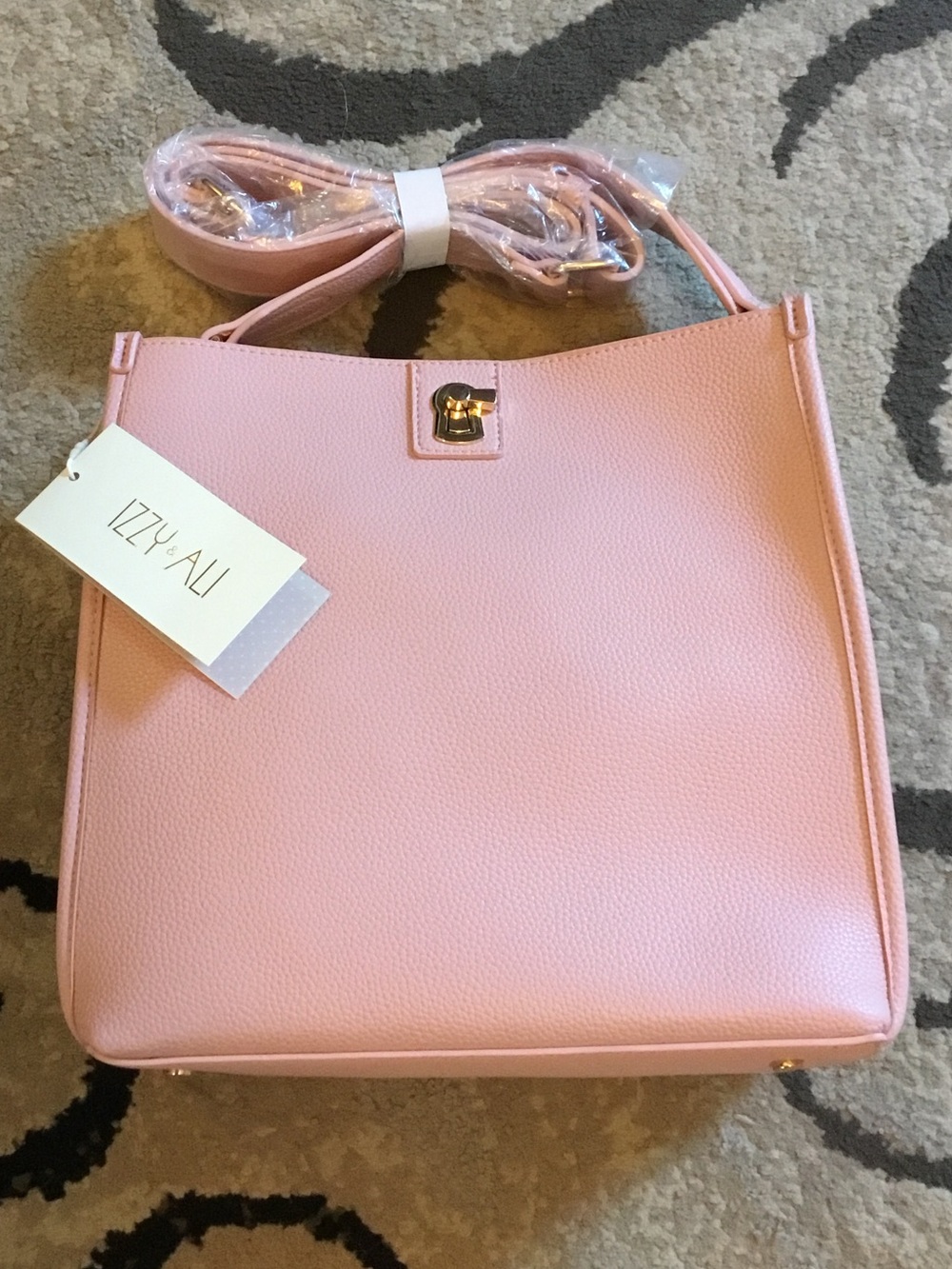 Izzy & Ali Blush Pink Bucket Bag NWT